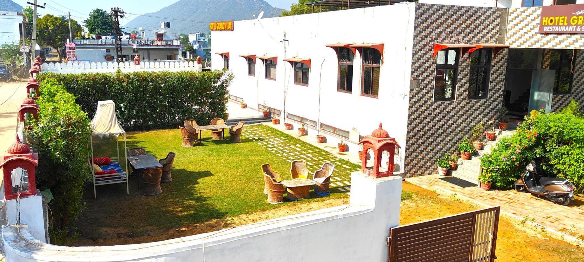Hotel Grand Vijay Πουσκάρ Εξωτερικό φωτογραφία